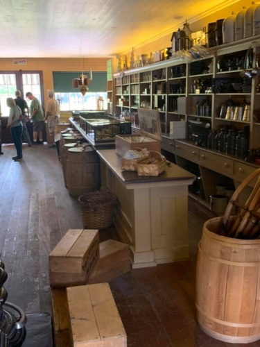 67920362_1320351464790606_2880519172540858368_n